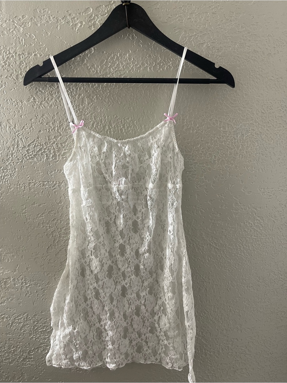 Y2K Out from Under White Lace Chemise Slip-on with Pink Bow Trim Size Small